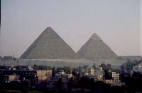 Вид из окна Отеля Дельта Пирамида на пирамиды Гизы