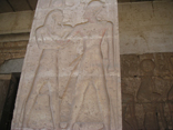 Колона на входе в храм Абидоса